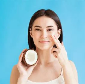 Moisturizes and relieves itching